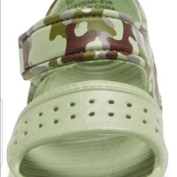 𝅺New In Box Kids Tucker + Tate Eden Water Friendly Sandals - Picture 2 of 4